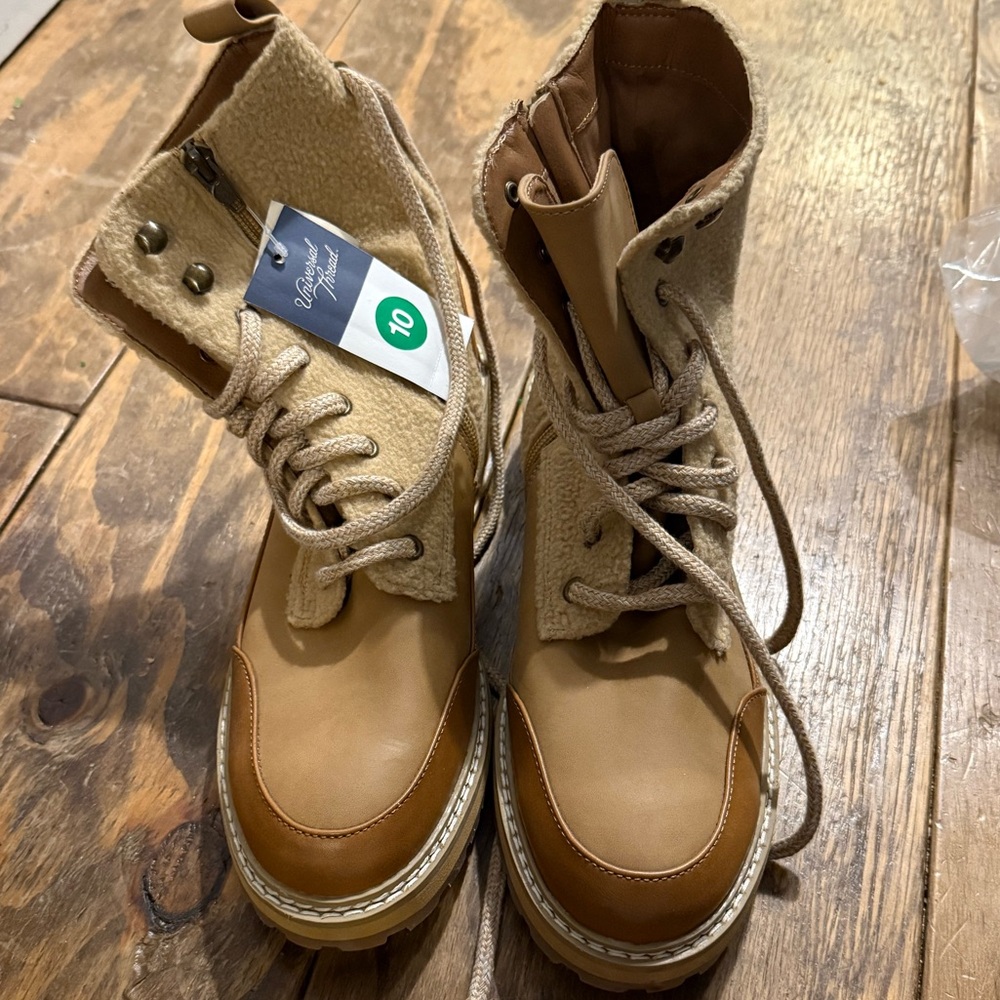 Brand New Women’s Boots